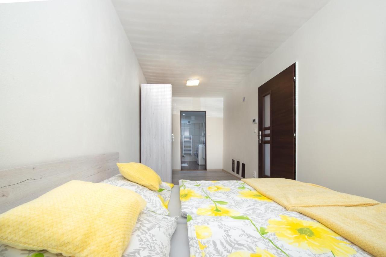 Apartman Mandala Банска-Бистрица Экстерьер фото